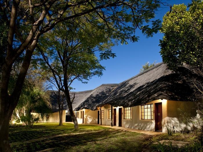 Villa Mokuti Etosha à Mokuti Lodge Extérieur photo